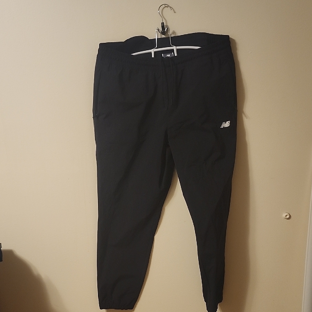 New Balance Men's Black Jogger Pants